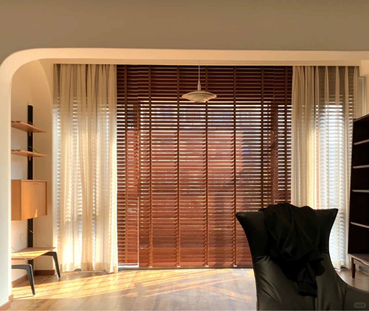 Finished venetian blinds
